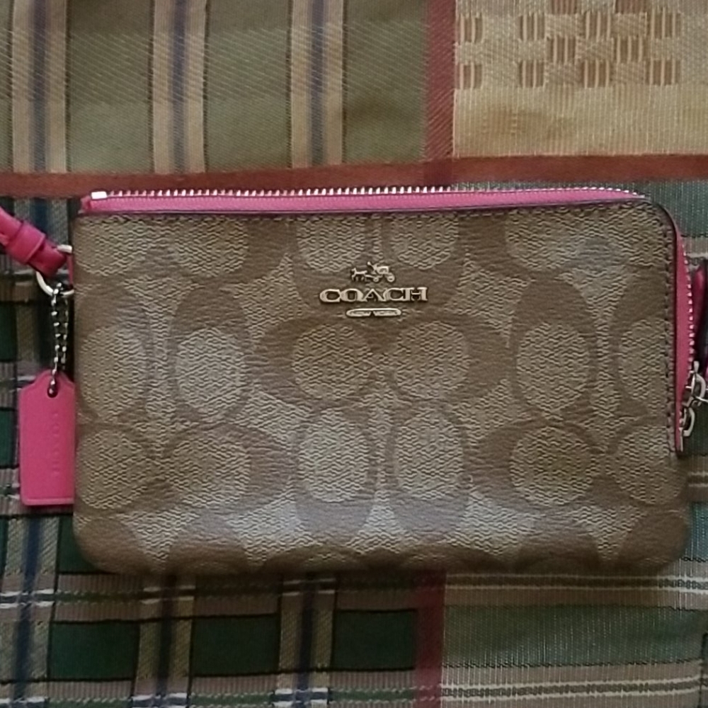 Coach Wristlet Brown & Pink